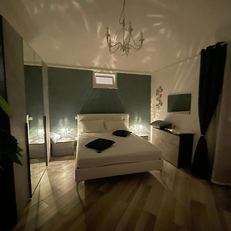 Апартаменти La Casa Dell Alfiere Катанія Екстер'єр фото